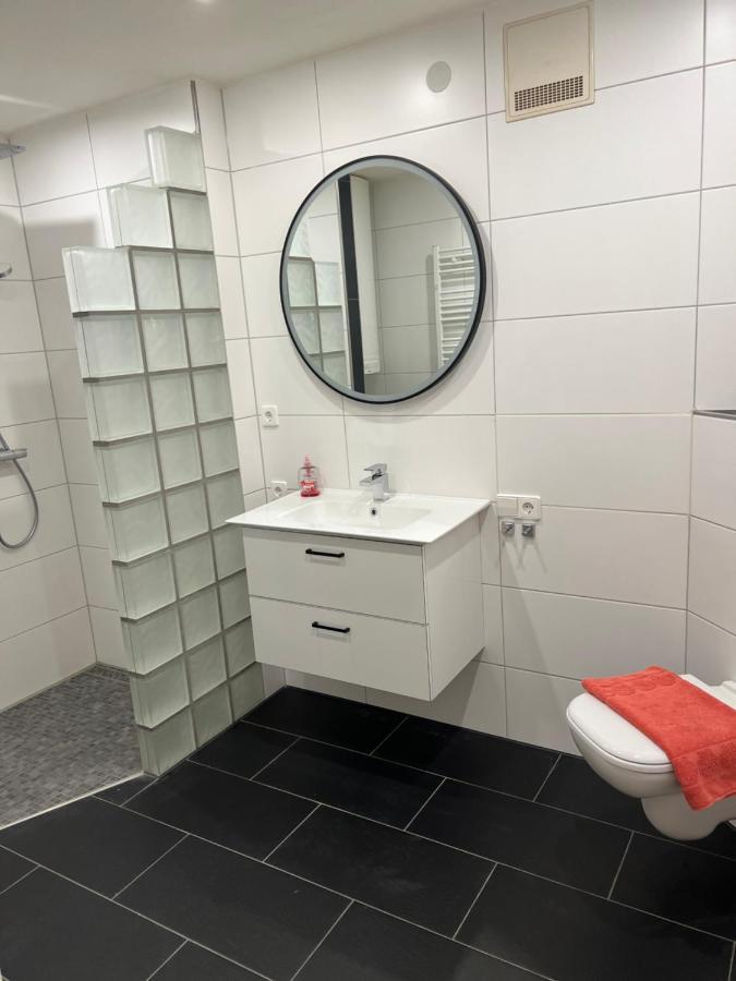 City Home2 Metzingen  Bagian luar foto